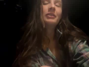 mysteriousmadam_'s chat room