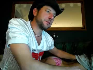 bobbyandsadie's chat room