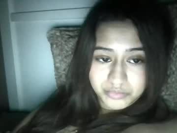 hijababyxo's chat room