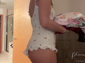 phoenix_taylor's chat room