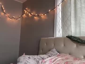 annieangel18's chat room