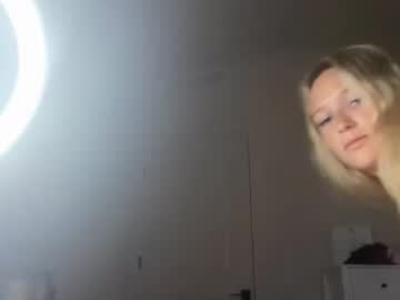 korinaluvv's chat room