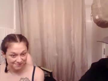 lilbratty_clouds_ogpuffdragon's chat room