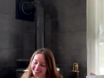 mommamia12's chat room