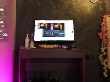 moonelly's chat room