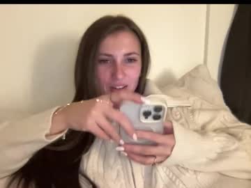 laylahlaylah1's chat room