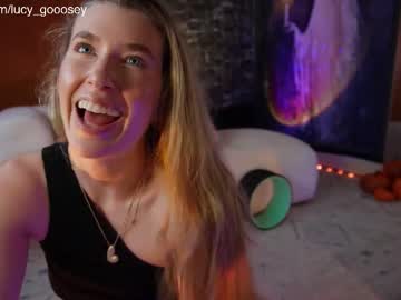 lucy_gooosey's chat room