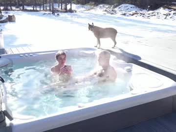 blondefoxsilverfox's chat room