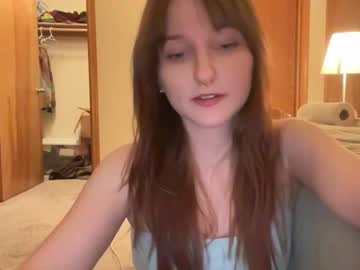 tinytittytia's chat room