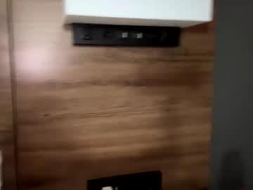 deepthroatqueen33's chat room