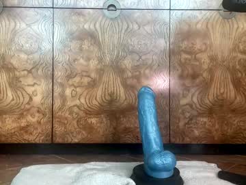 avalonnfoxx's chat room