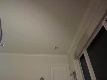 lunarose17's chat room