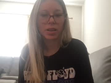 texas_blonde's chat room