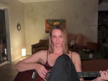 kaileeshy's chat room