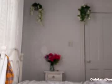 sunluscious's chat room