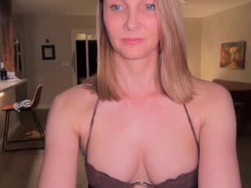 kaileeshy's chat room