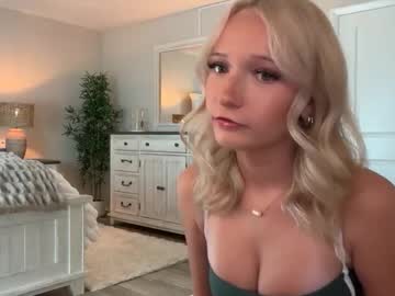 roxyrain2736's chat room