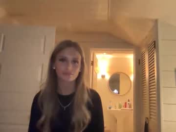 carlybora's chat room