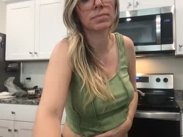 texas_blonde's chat room