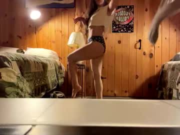 mysteriousmadam_'s chat room