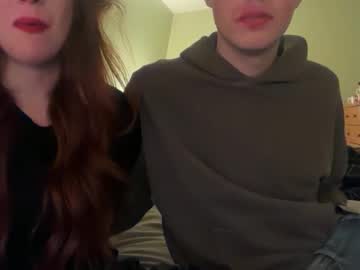 redheadandbigpeenar's chat room