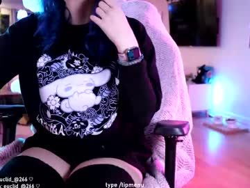 misshowl's chat room