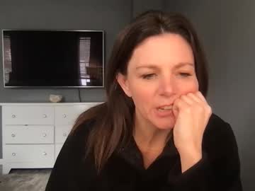 sassynsweetmilf's chat room