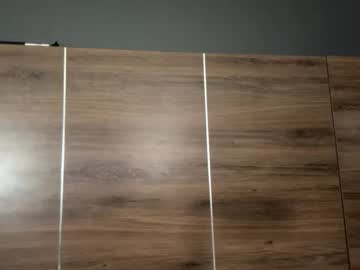 deepthroatqueen33's chat room