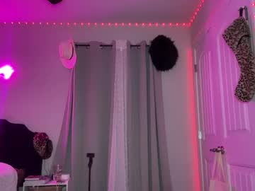 brielledaviss's chat room