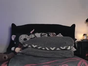 ivey_strigoi's chat room