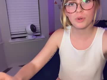 elliee81's chat room