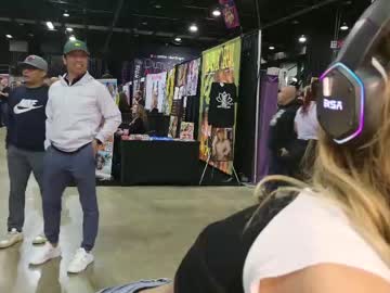 yourgirlmillie's chat room