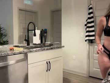 therosiecheeks's chat room