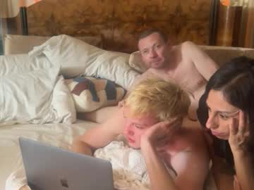 sugarlovezhoney's chat room