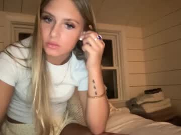 carlybora's chat room