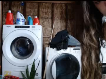 rosegold18's chat room