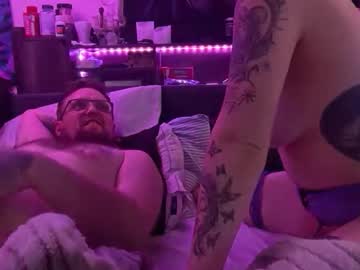 justthejohnsons's chat room