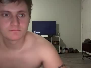 twinfl4m3ss's chat room