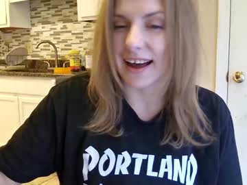 tinywithtiddies's chat room