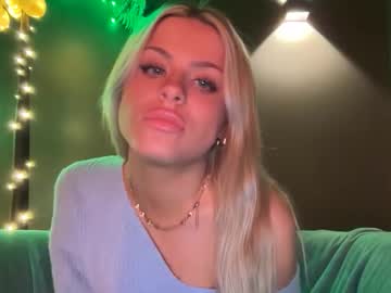 ella_hill's chat room