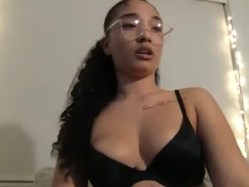 rosalinatoosexy's chat room