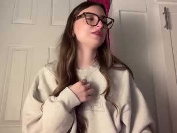 fantasyella's chat room