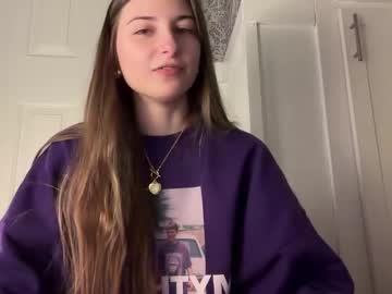 fantasyella's chat room