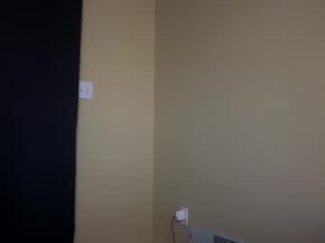 chloeros3e's chat room