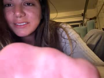 hoodhippy's chat room