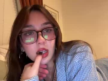 isabellelayla's chat room