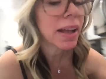 texas_blonde's chat room