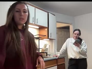 laylahlaylah1's chat room