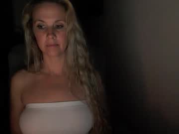 love_on_'s chat room