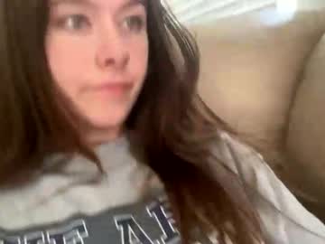 lucy12821's chat room